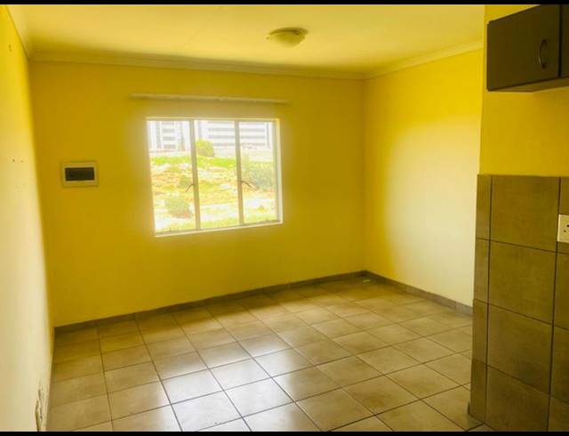 2 BEDROOM PROPERTY TO RENT IN FLEURHOF